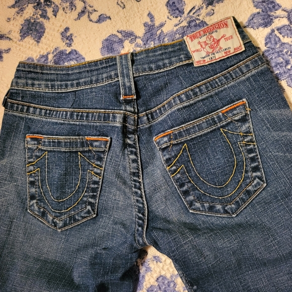True Religion Crop Capri Summer Jean sz 26 - Picture 3 of 5